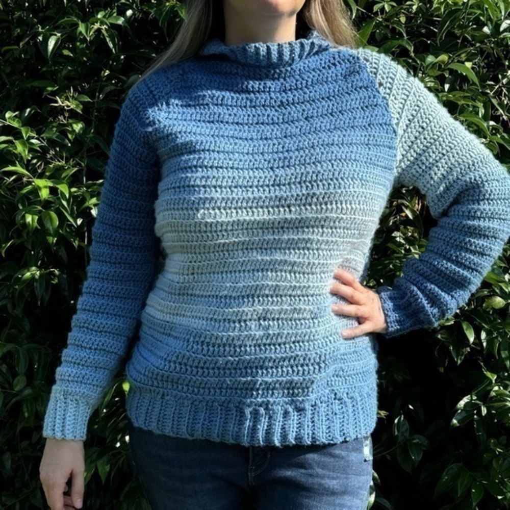 Blue ombré knit crocheted chunky sweater